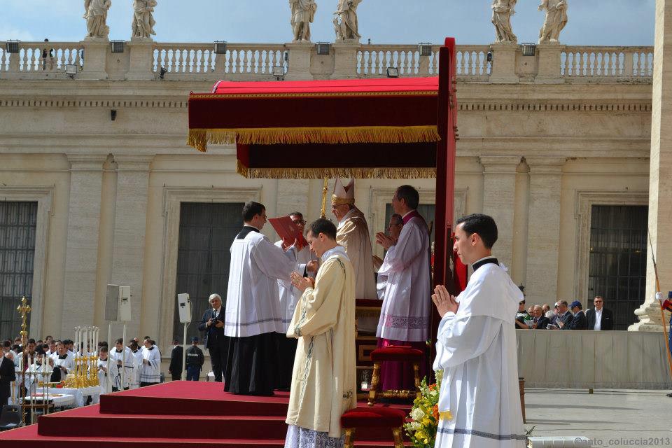 Due seminaristi di Noha al servizio di papa Francesco