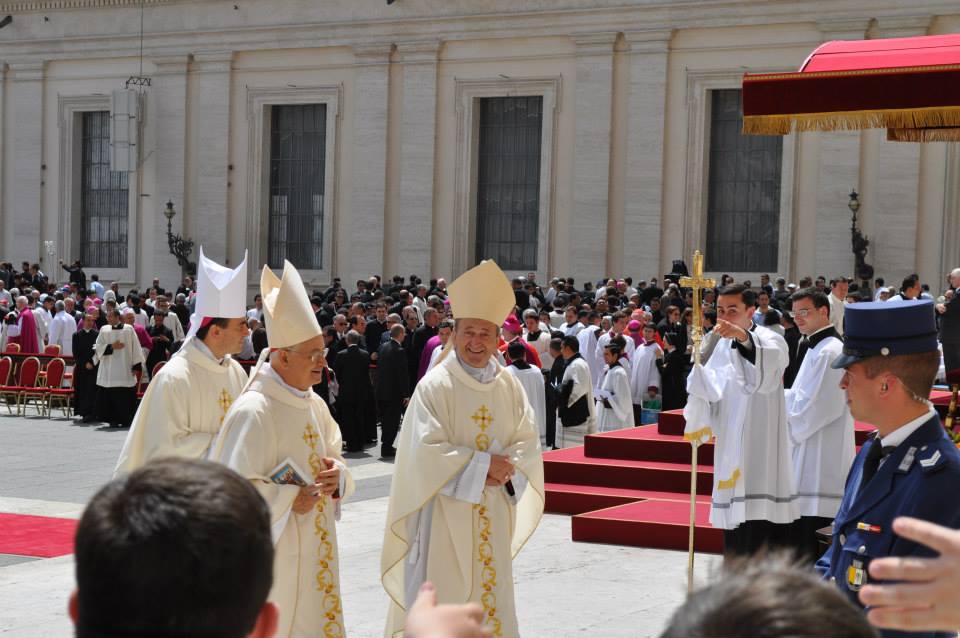 Due seminaristi di Noha al servizio di papa Francesco