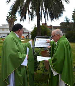 Benedizione della targa in memoria di Suor Orsolina