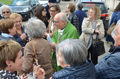 Benedizione della targa in memoria di Suor Orsolina